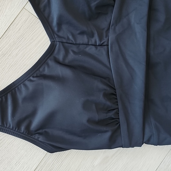 Speedo One Piece Halter Ruched Swimsuit, Size 16 - Picture 4 of 16